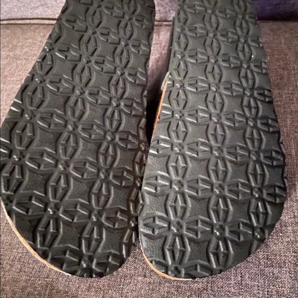 Yeezy slides - Picture 7 of 7